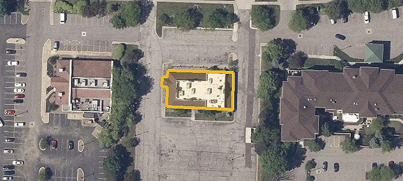 Freestanding Restaurant with Parking