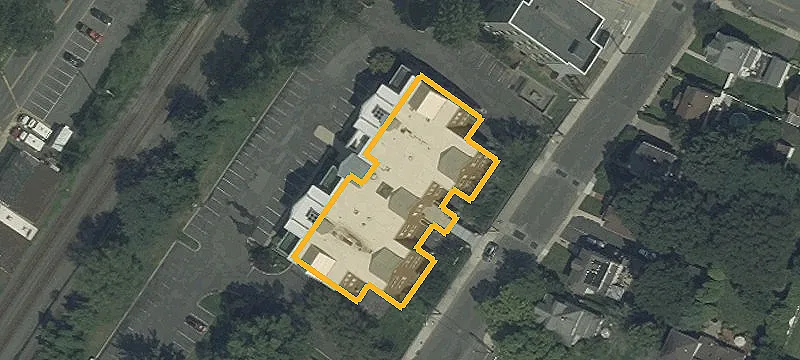 Medical Office Building with Suite Baths