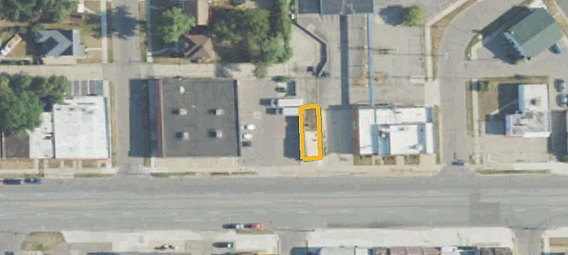 Freestanding Retail Building with Parking