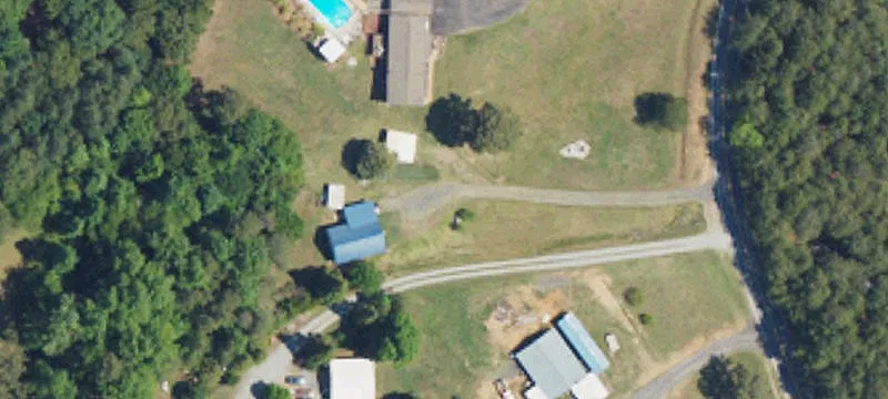 Unrestricted Acreage with Barndominium