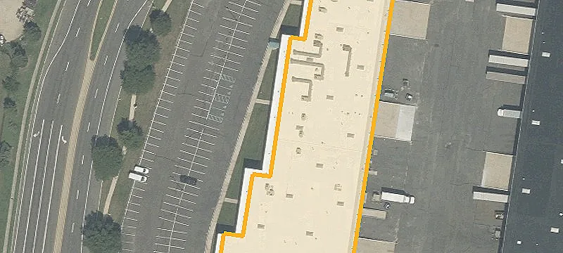 Warehouse with Tailgate and Drive-In