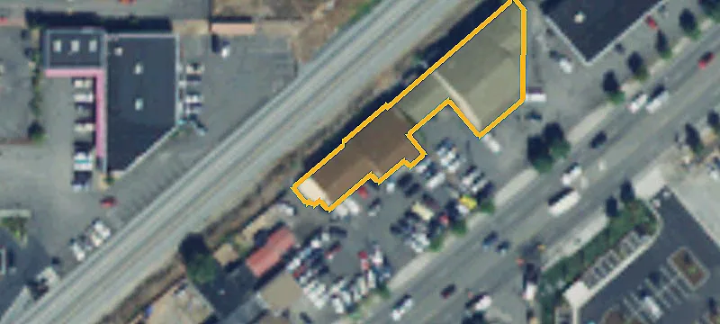 NNN Retail Building with Highway Frontage