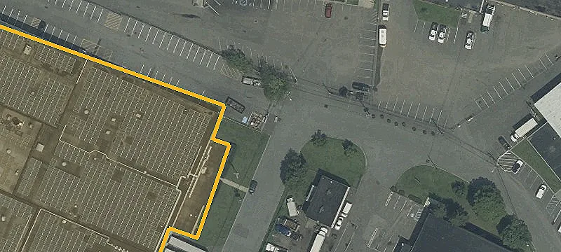 Warehouse with Office and Docks
