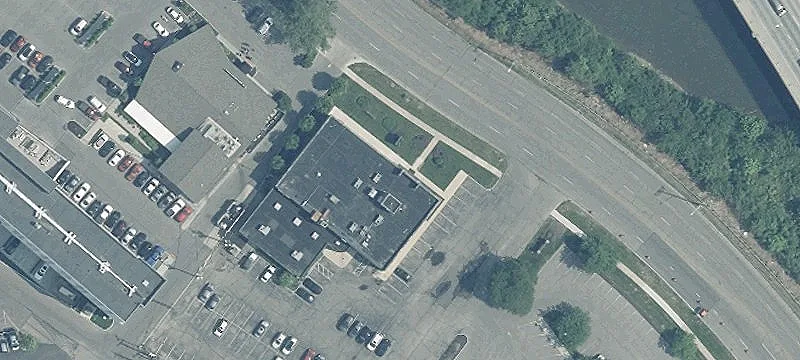 Retail Space on High-Traffic Corridor