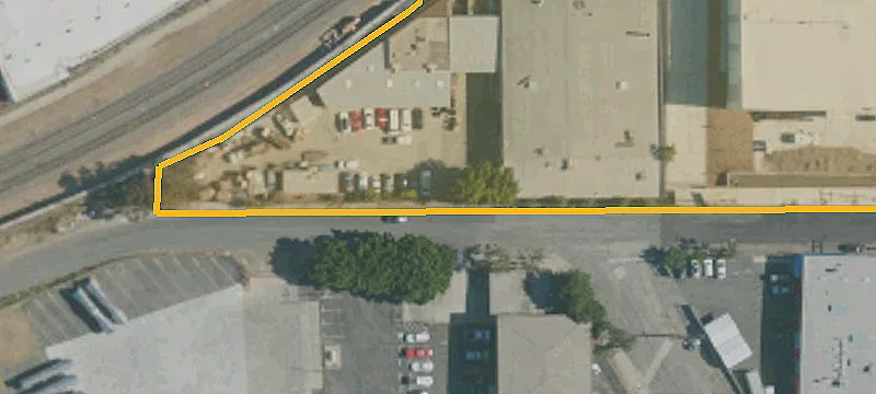 Warehouse with Secure Yard