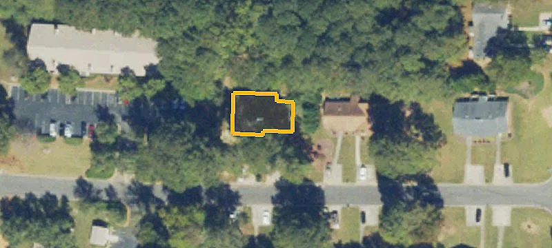2BR 1.5BA Duplex Home