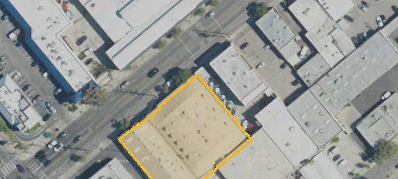 High-Clearance Warehouse with Bow Truss