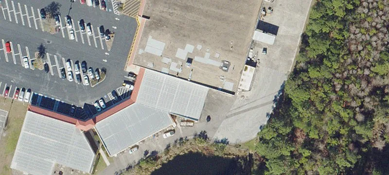 Retail Store in Anchored Center