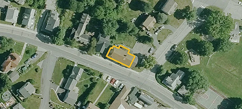 Second-Floor Apartment for Lease