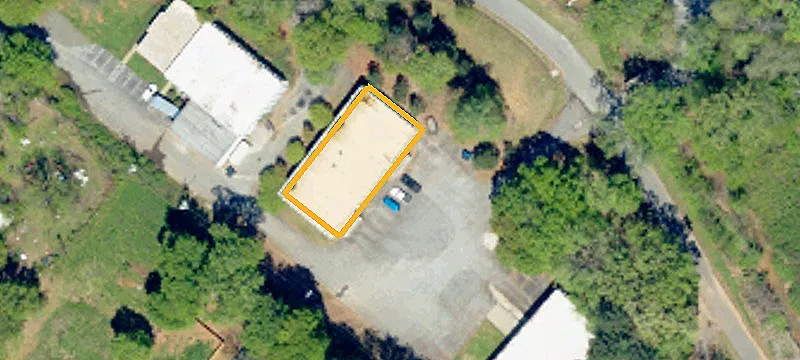 Warehouse/Flex Space with Roll-Up Doors