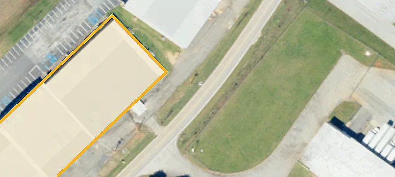 Endcap Flex Space with Dock Door