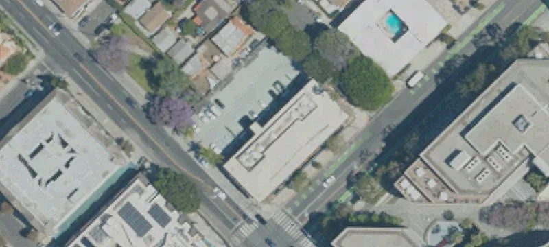 Turnkey Ground-Floor Office with Patio