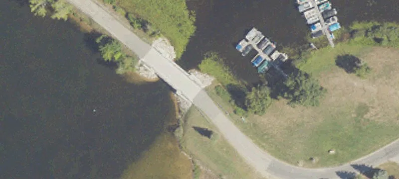Recreation Land with Conveyed Fifth Wheel