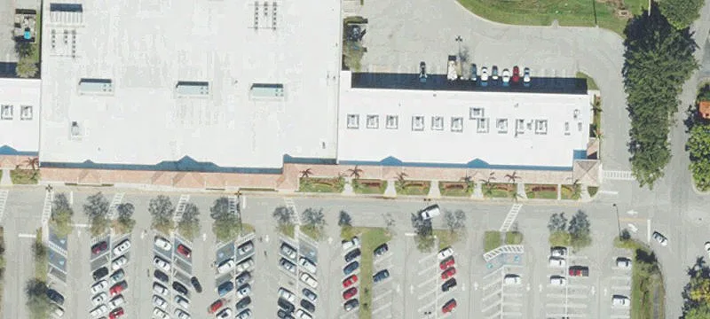 Retail Space in Publix-Anchored Center