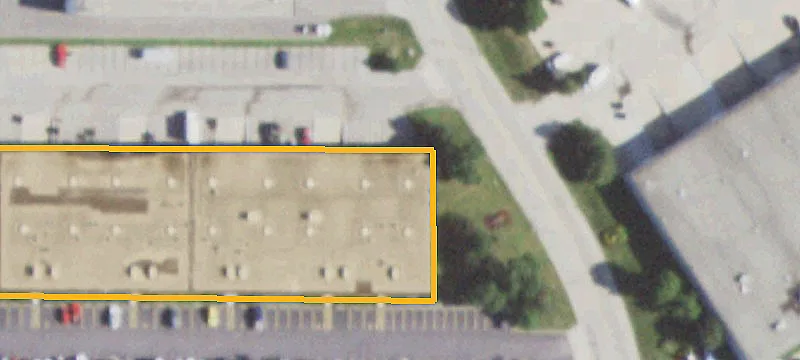 Warehouse with Dock Door Access