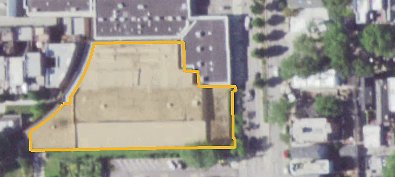 Grocery-Anchored Lakeview Retail Center