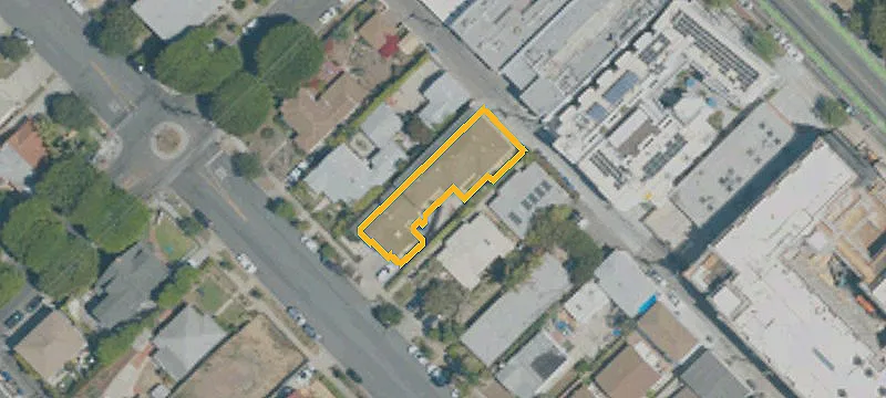 Five-Unit Apartment Compound with Parking