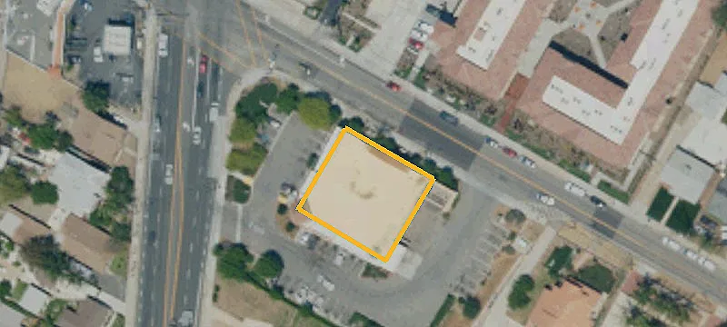 Single-Tenant Retail NNN Building