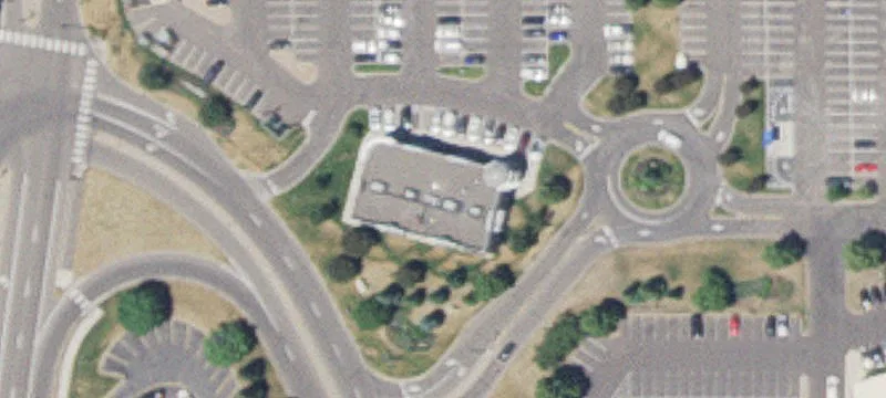 Retail Space in Grocery-Anchored Center