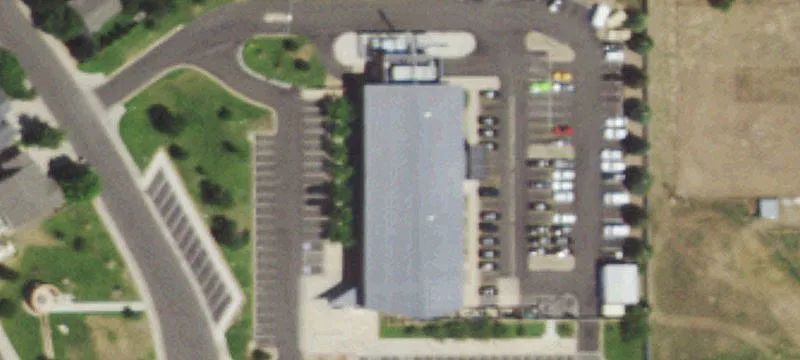Warehouse with Automatic Dock Systems
