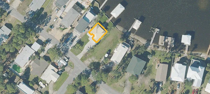 Lagoon-Front Waterfront Land Lot