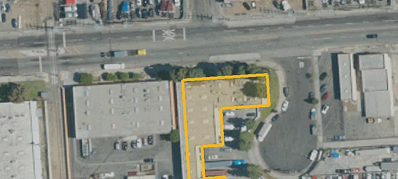 Freestanding Warehouse with Fenced Yard