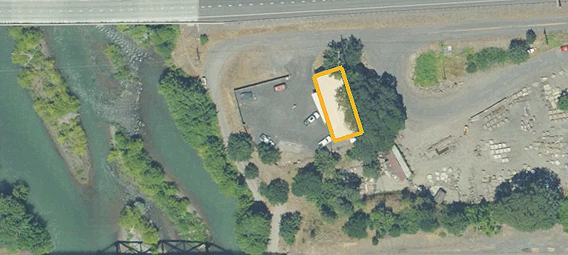 Highly Visible Retail Showroom Property