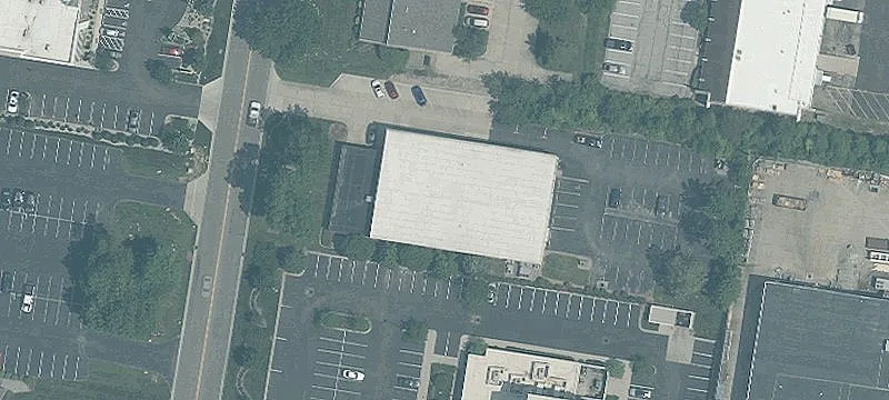 Office-Flex Building with Overhead Door