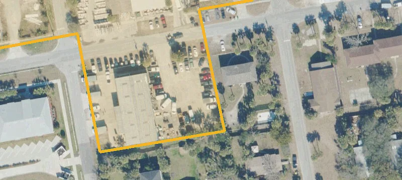 Triplex with Private Parking