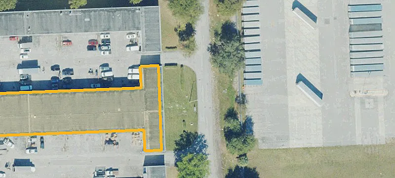Warehouse with Grade Level Doors