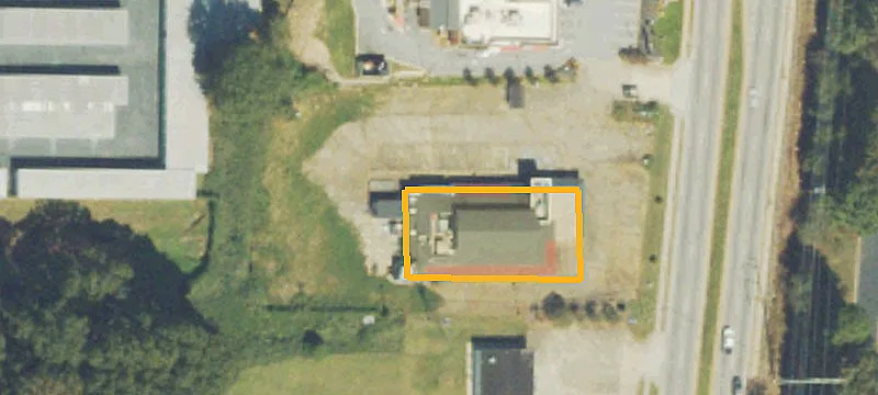 Commercial Building on Acreage