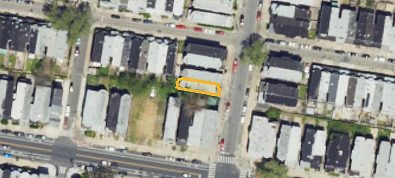 Legally Zoned Duplex with Separate Entrances