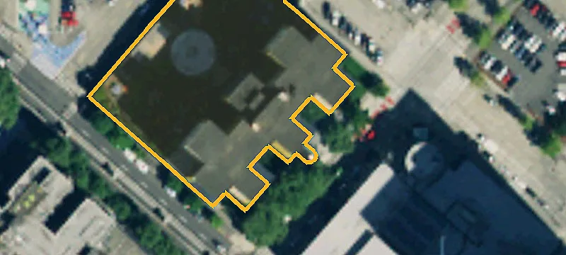Retail Space with High Visibility
