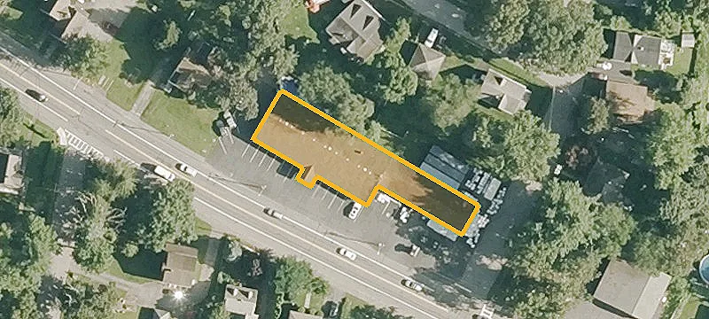 Freestanding Retail Building with Parking