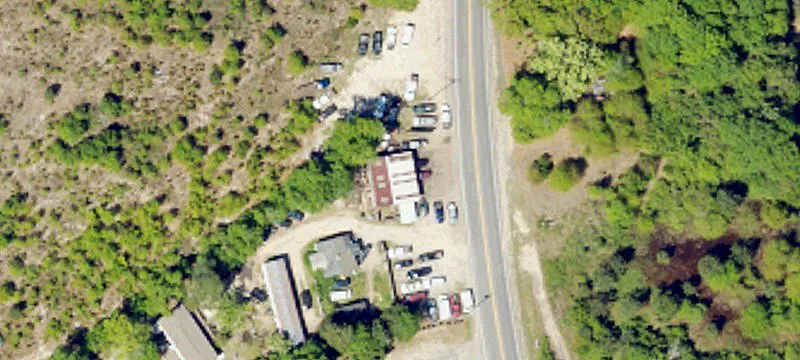 Automotive Shop with Rental Units