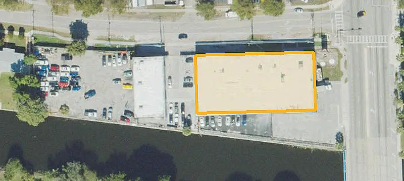 Showroom and Warehouse Facility
