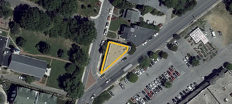 Freestanding Corner Restaurant Building