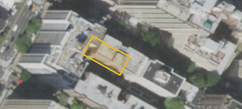 Office Building with 24/7 Lobby