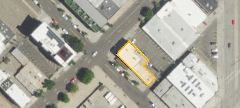 Mixed-Use Bar and Retail Building