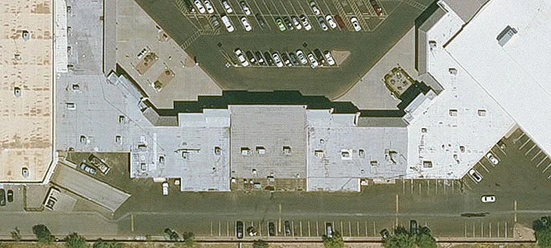 Retail Space in Shopping Center