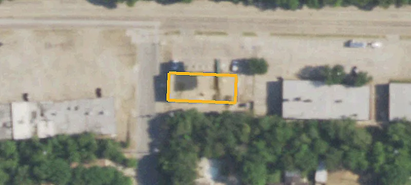 Freestanding Retail Building with 5 Units