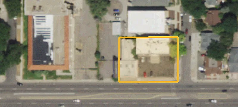 Freestanding Flex Building with Yard