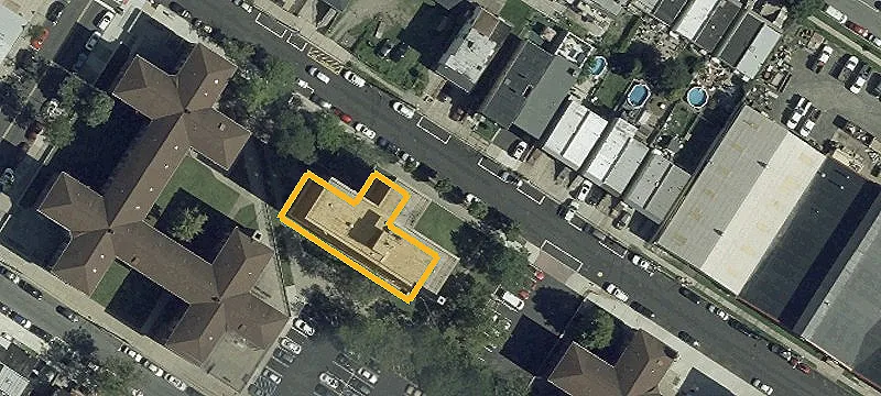 Single-Story Industrial Warehouse