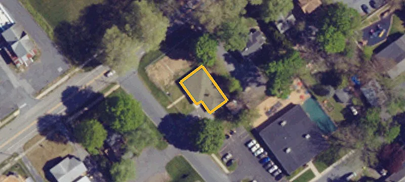 Freestanding Commercial Building