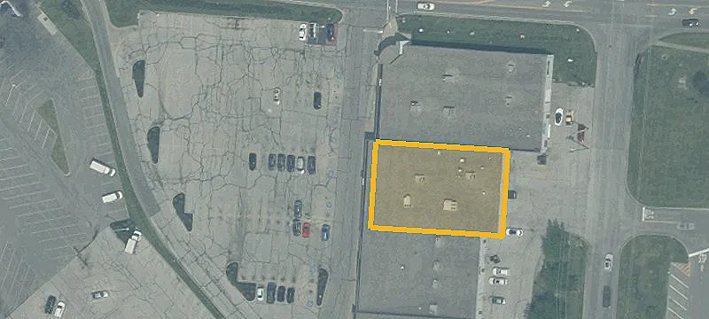 Retail Suite in Shopping Center