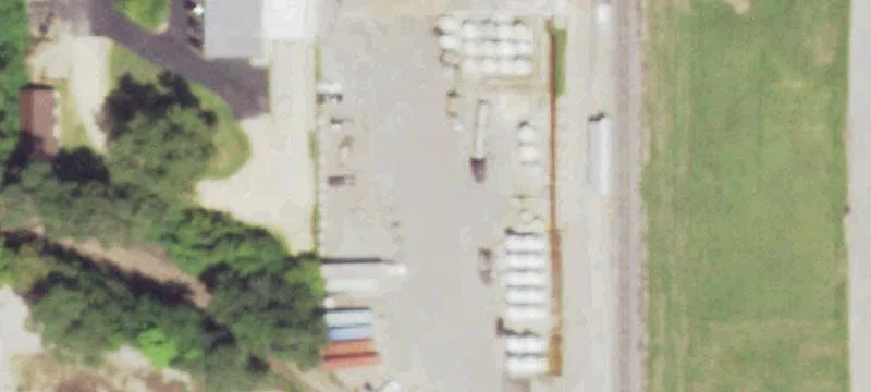 Warehouse with Fenced Yard Access