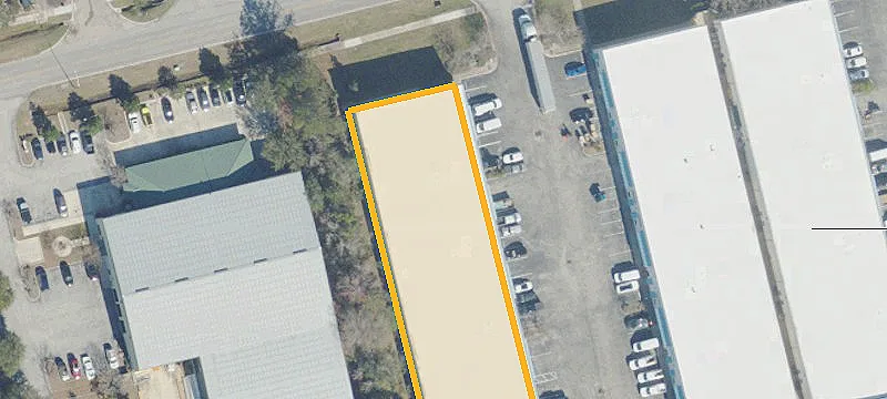 Warehouse with Office and Roll-Up Doors