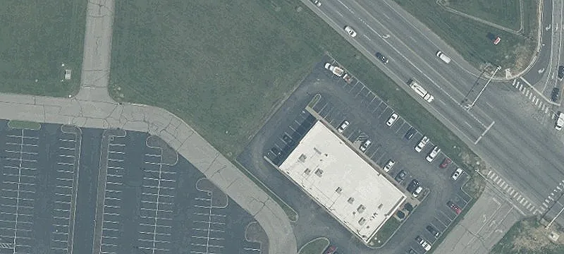 Retail Space with Signalized Access