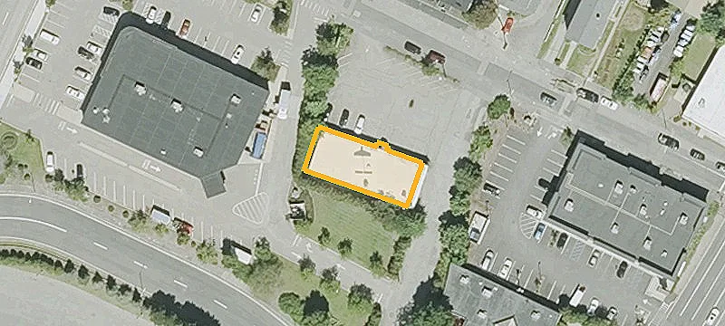 Retail Building with High Ceilings