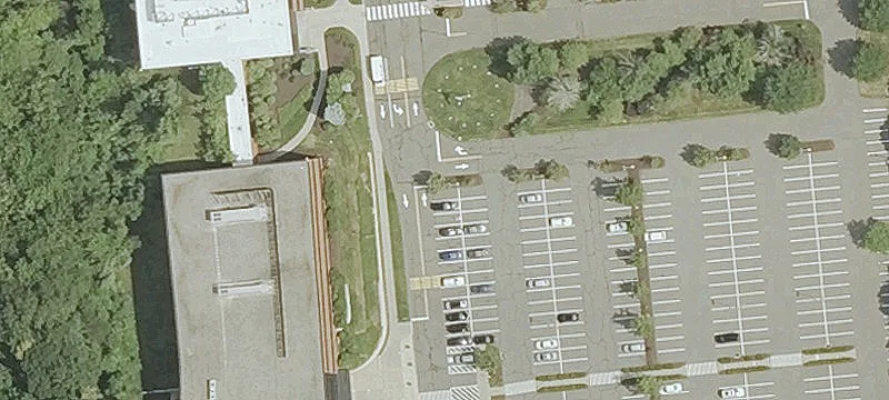Single-Tenant Office Building